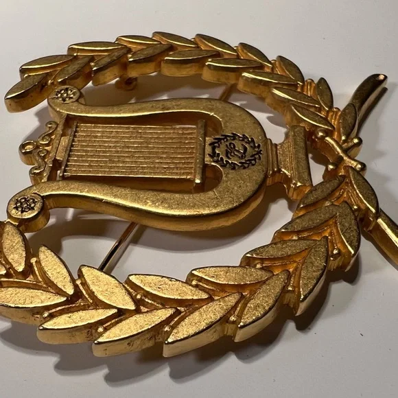 Karl Lagerfeld Bijoux Laurel & Lyre Brooch - Picture 3 of 5